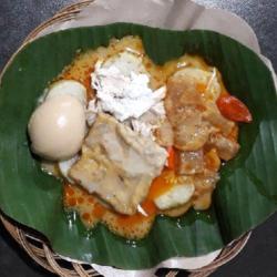 Lontong/ketupat Opor