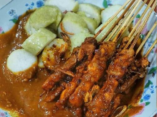 SATE AYAM LONTONG KHAS CIREBON