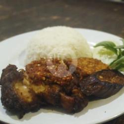 Ayam Goreng Penyet   Nasi