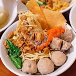 Mia Ayam Bakso Pangsit