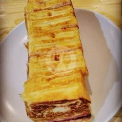 Roti Bakar Bandung 1/2 Porsi Cokelat Tiramisu Susu