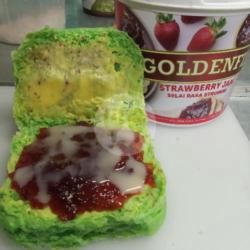 Roti Bakar Goldenfil Strawberry