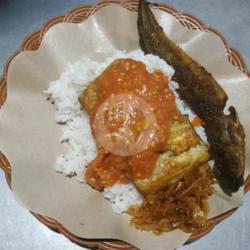 Sego Sambel Ikan Lele