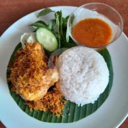 Nasi Ayam Goreng Laos