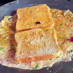 Roti Bersalut Scramble Egg