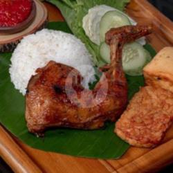 Nasi Ayam Bakar   Tahu   Tempe   Minum