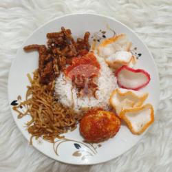 Nasi Uduk Telur Balado