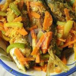 Nasi Dencis Acar Sayur Daun Ubi Tumbuk