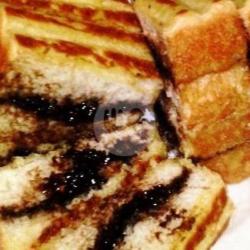 Roti Bakar Slai Coklat