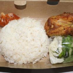 Nasi Ayam Goreng Paha Atas