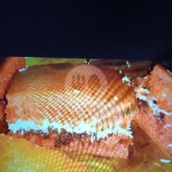 Red Velvet Keju Kacang