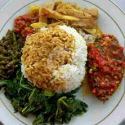 Nasi Campur Tongkol Balado