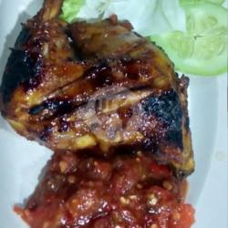 Nasi  Ayam Paha Bakar Lalapan Sambal