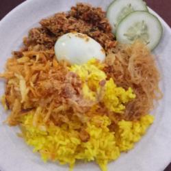 Nasi Kuning Manado (hari Tertentu)