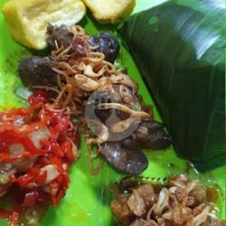 Nasi Jamblang Semur Ati Ampela