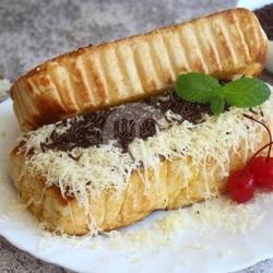 Roti Keju Strawbery Coklat