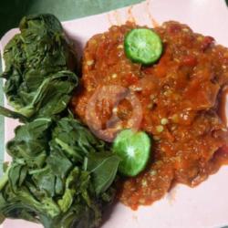 Lalapan Daun Singkong   Sambal Terasi