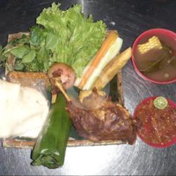 Nasi Timbel Bebek Goreng Komplit