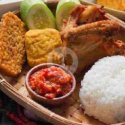 Nasi Pecel Bebek Paha   Tahu Tempe