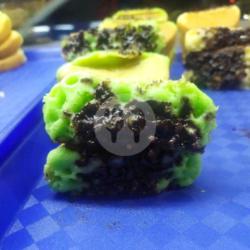 Pukis Pandan Coklat