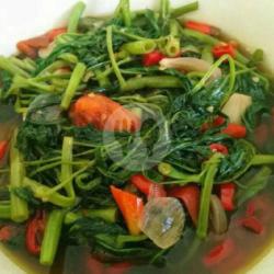 Cah Kangkung Tumis Terasi