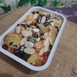 Hot Bread Pudding Coklat Keju