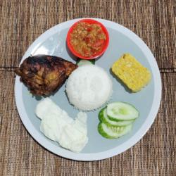 Gembul 1 Nasi Dada Bakar : Nasi Ayam Tahu/tempe Sambel Lalapan