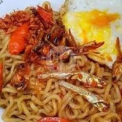 Mie Goreng Teri Telor Campur