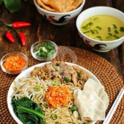 Mie Ayam Pangsit Basah Cabe Gerus