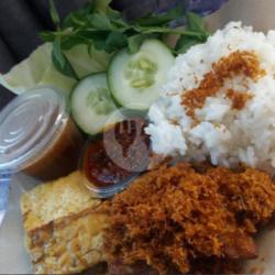 Paket Nasi Ayam Lalapan Serundeng  (s)