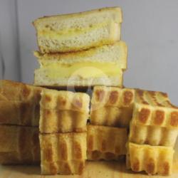 Roti Bakar Topping Dua Rasa (vanilla - Blueberry)