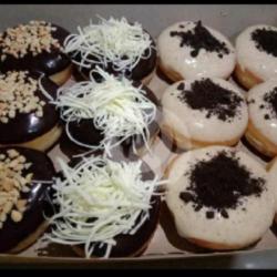 Donat Coklat Keju