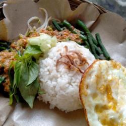 Nasi Pecel Telor Ceplok