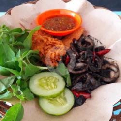 Nasi   Sotong Masak Hitam