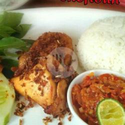 Nasi Ayam Rempah