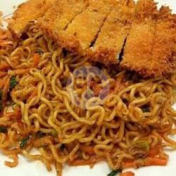 Mie Goreng Ayam  Chicken Katsu