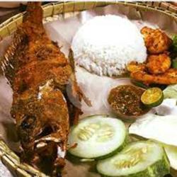 Nasi Rames Ikan Goreng Kerapu