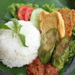 Lalapan Tahu Tempe Terong   Nasi
