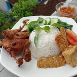 Nasi Burung Puyuh Penyet