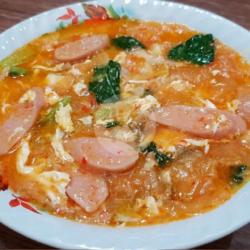 Seblak Kwetiau Kombinasi (ceker,  Sosis, Bakso)