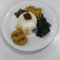 Nasi Iso/usus Gulai