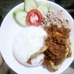 Nasi Megono Ayam Serundeng Klapa(aym Random)