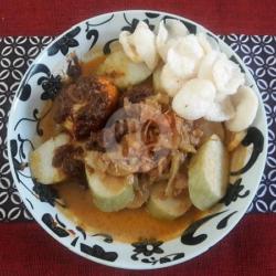 Lontong Sayur Labu Siam Rendang Telor