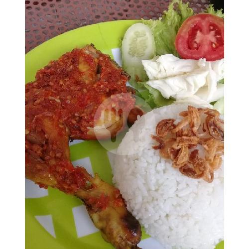 Nasi Putih Ayam Penyet Tahu Tempe