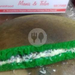 Martabak Pandan Kombinasi (kacang,coklat,keju,wijen,pisang)