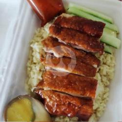 Nasi Ayam Hainan   Es Milo ( Pilih Saus Garlic, Bbq, Original )