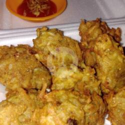 Uyen ( Keladi Goreng )