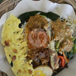 Nasi Pecel Campur