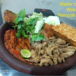 Lalapan Wader Crispy Nasi