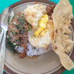 Nasi Pecel Ikan Telur